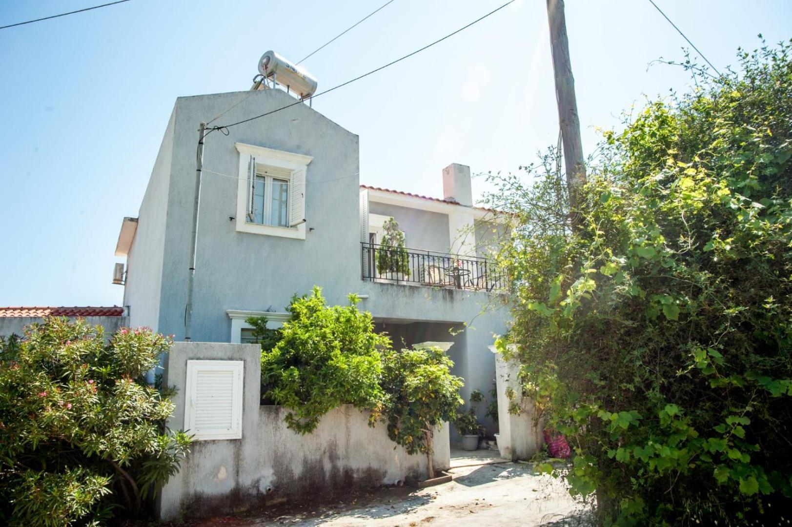 Gravanis Ir Home Pesádha Exterior foto